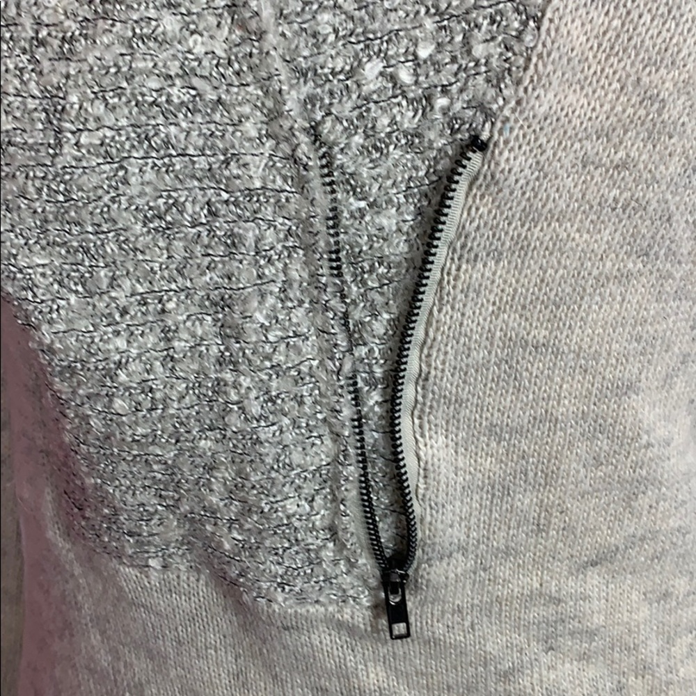 Olivia Sky multi texture gray/white sweater - Picture 3 of 10